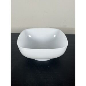 Tupperware Salsa White 770-7 Dish‎